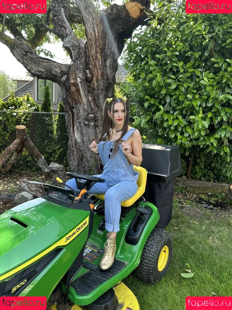 Piper Blush / PiperBlush / https: / piperblush_ Onlyfans Photo Gallery 