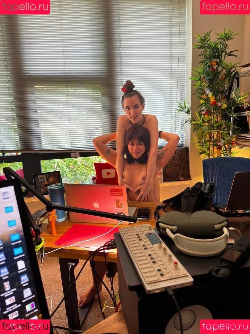 Piper Blush / PiperBlush / https: / piperblush_ Onlyfans Photo Gallery 