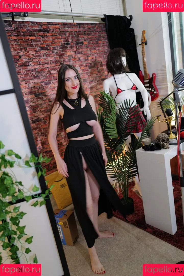 Piper Blush / PiperBlush / https: / piperblush_ Onlyfans Photo Gallery 