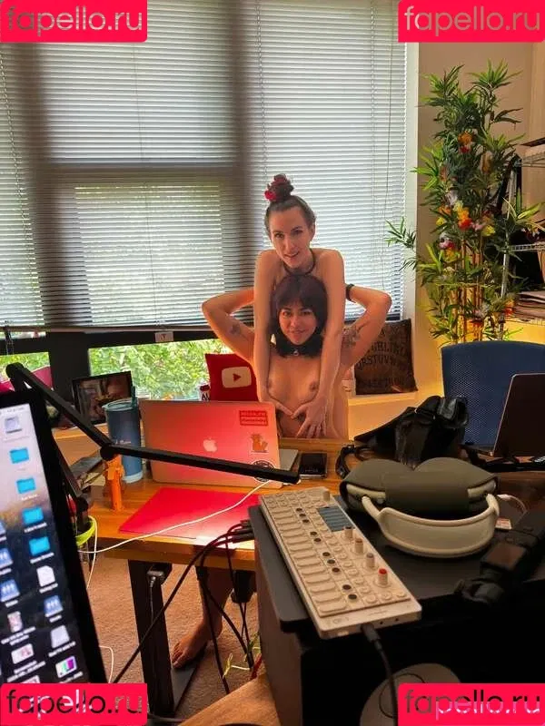 Piper Blush / PiperBlush / https: / piperblush_ Onlyfans Photo Gallery 