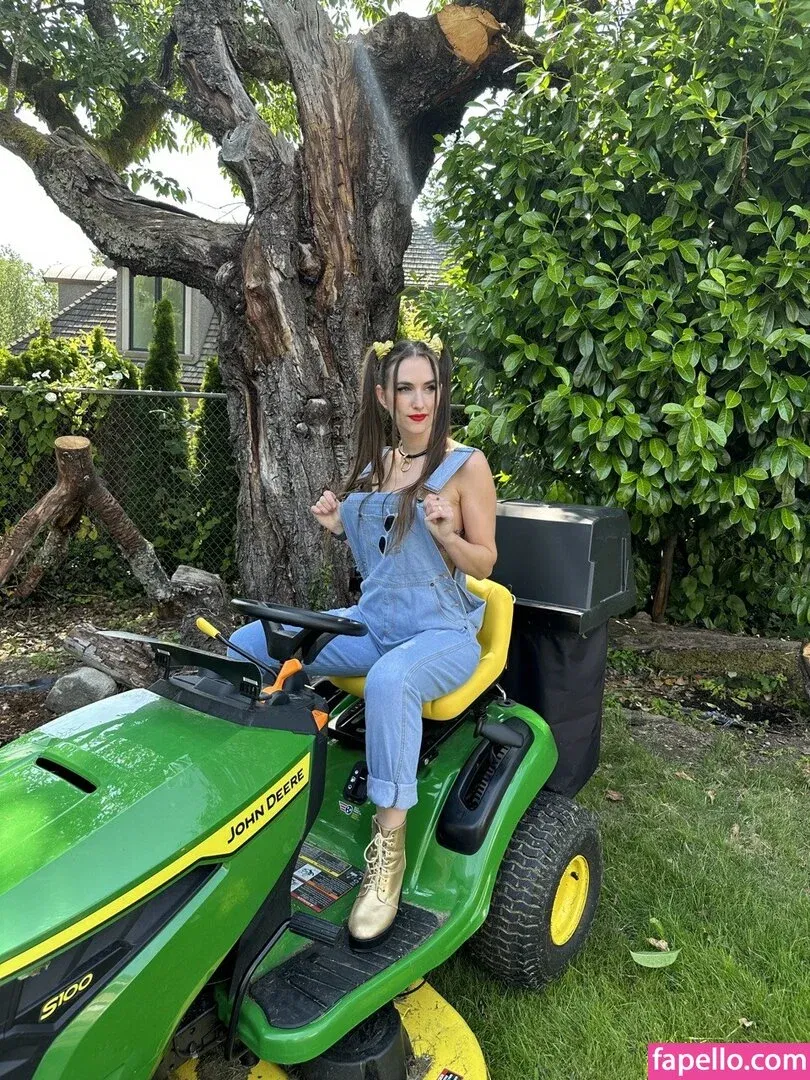 Piper Blush / PiperBlush / https: / piperblush_ Onlyfans Photo Gallery 