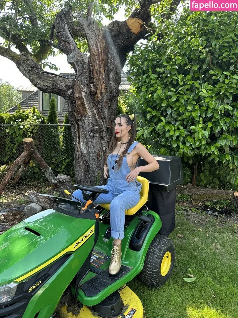 Piper Blush / PiperBlush / https: / piperblush_ Onlyfans Photo Gallery 