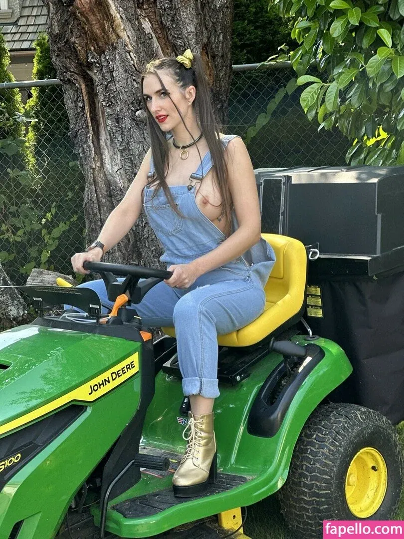 Piper Blush / PiperBlush / https: / piperblush_ Onlyfans Photo Gallery 