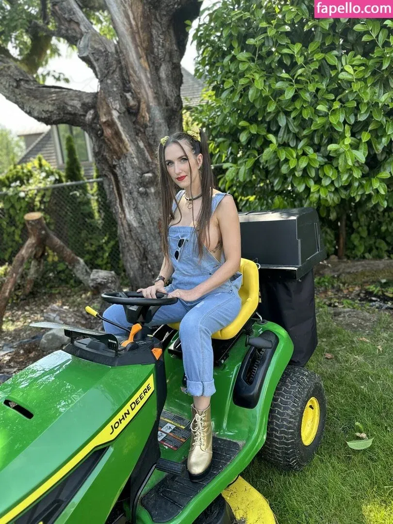 Piper Blush / PiperBlush / https: / piperblush_ Onlyfans Photo Gallery 