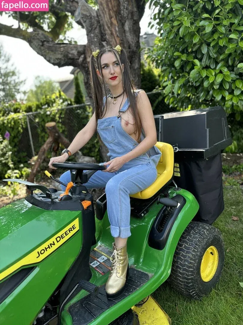 Piper Blush / PiperBlush / https: / piperblush_ Onlyfans Photo Gallery 