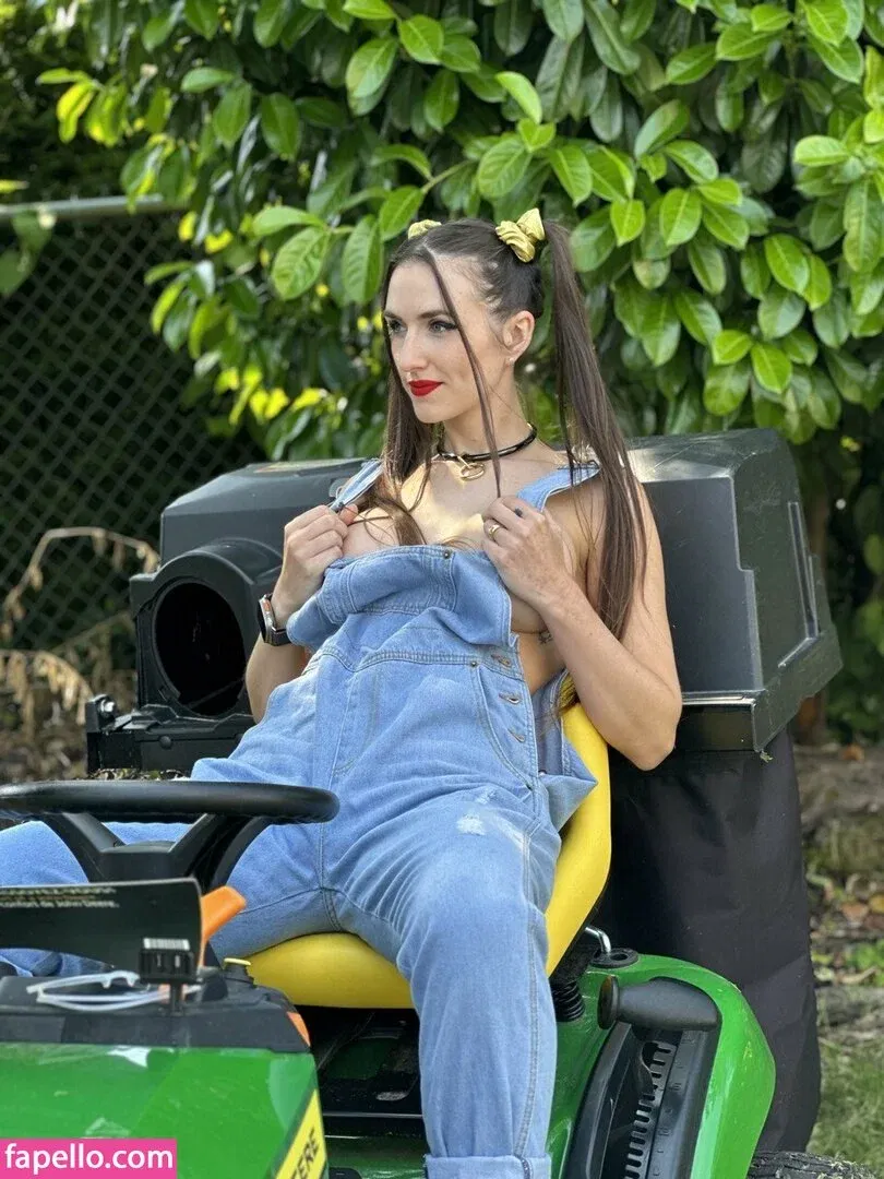 Piper Blush / PiperBlush / https: / piperblush_ Onlyfans Photo Gallery 