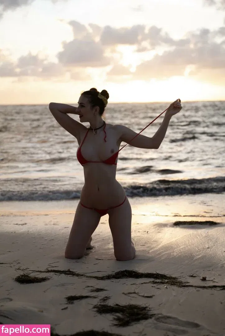 Piper Blush / PiperBlush / https: / piperblush_ Onlyfans Photo Gallery 