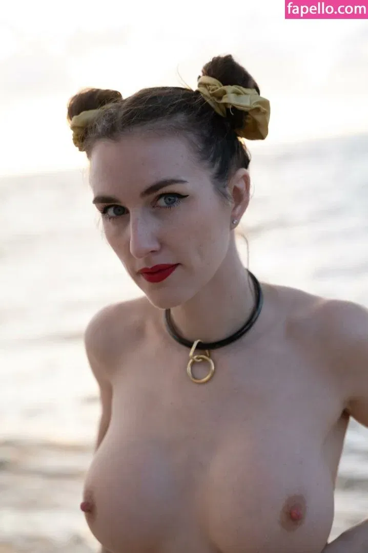 Piper Blush / PiperBlush / https: / piperblush_ Onlyfans Photo Gallery 