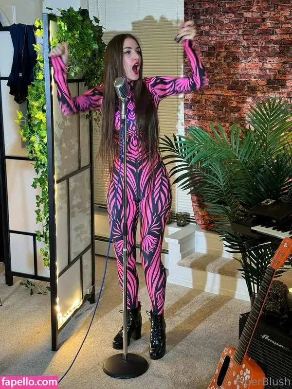 Piper Blush / PiperBlush / https: / piperblush_ Onlyfans Photo Gallery 