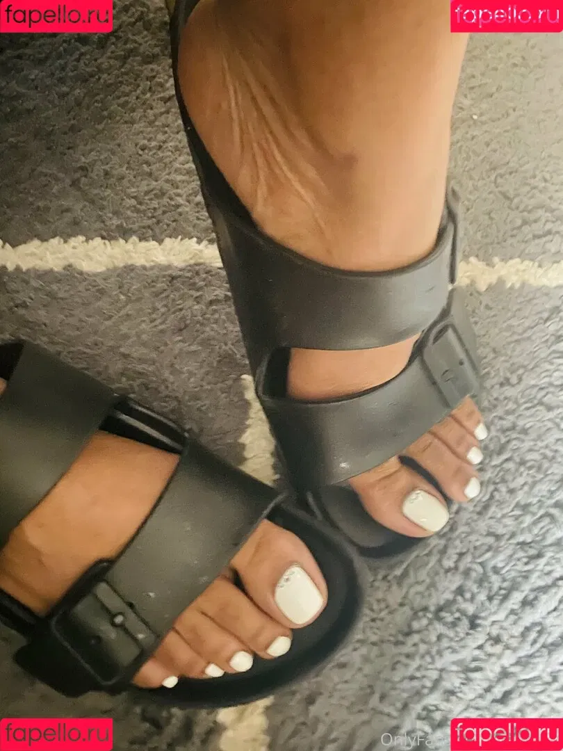 reel / vee_feet Onlyfans Photo Gallery 