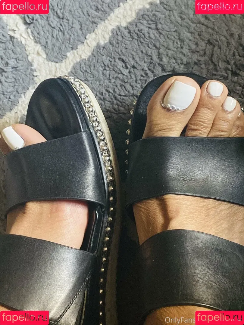reel / vee_feet Onlyfans Photo Gallery 