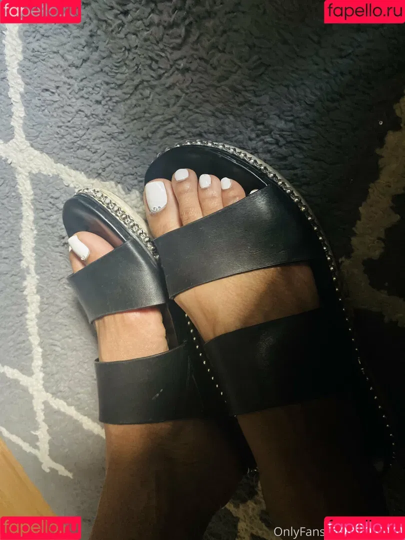 reel / vee_feet Onlyfans Photo Gallery 