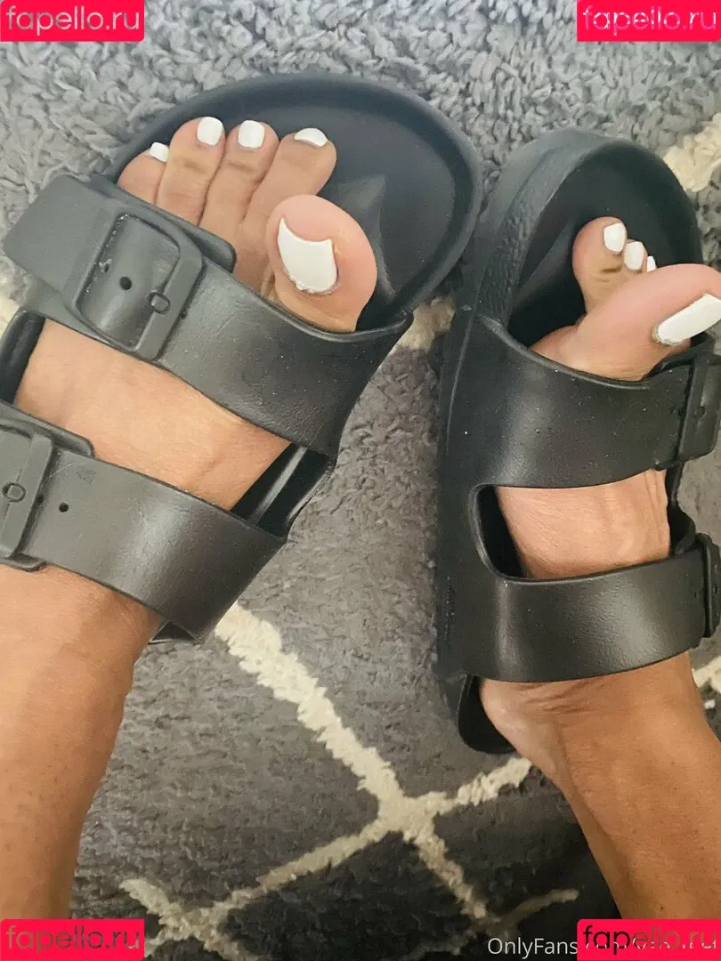 reel / vee_feet Onlyfans Photo Gallery 