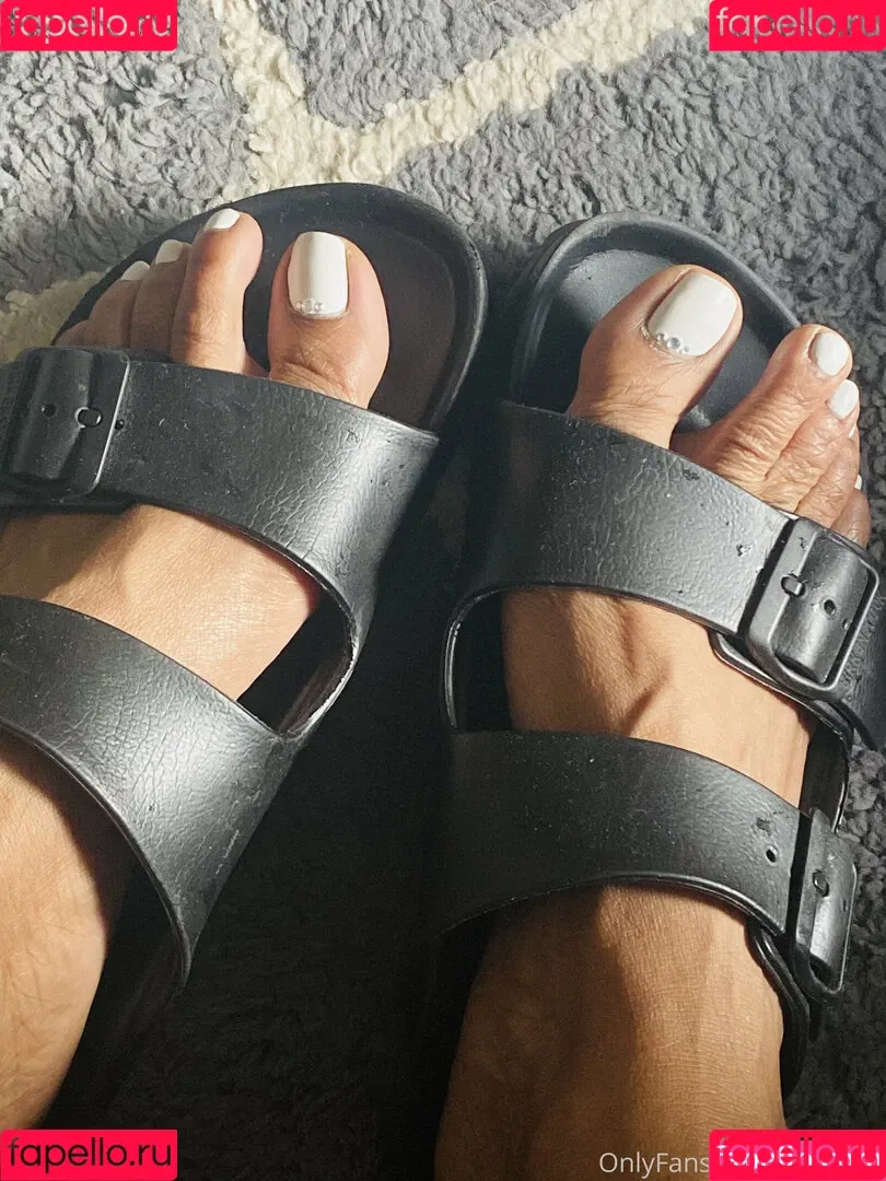 reel / vee_feet Onlyfans Photo Gallery 