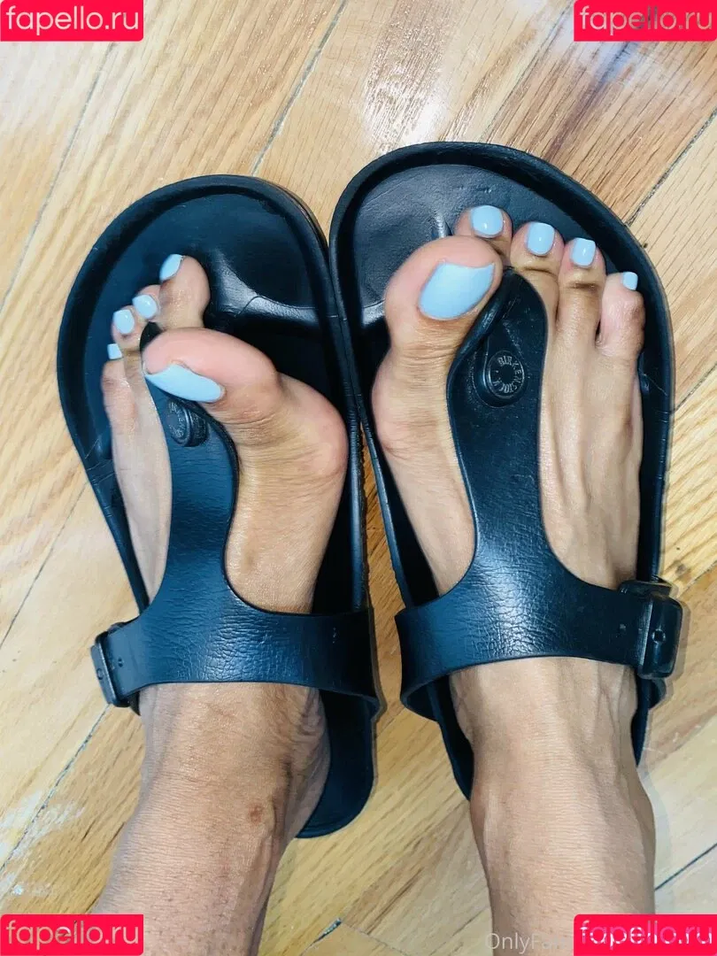 reel / vee_feet Onlyfans Photo Gallery 