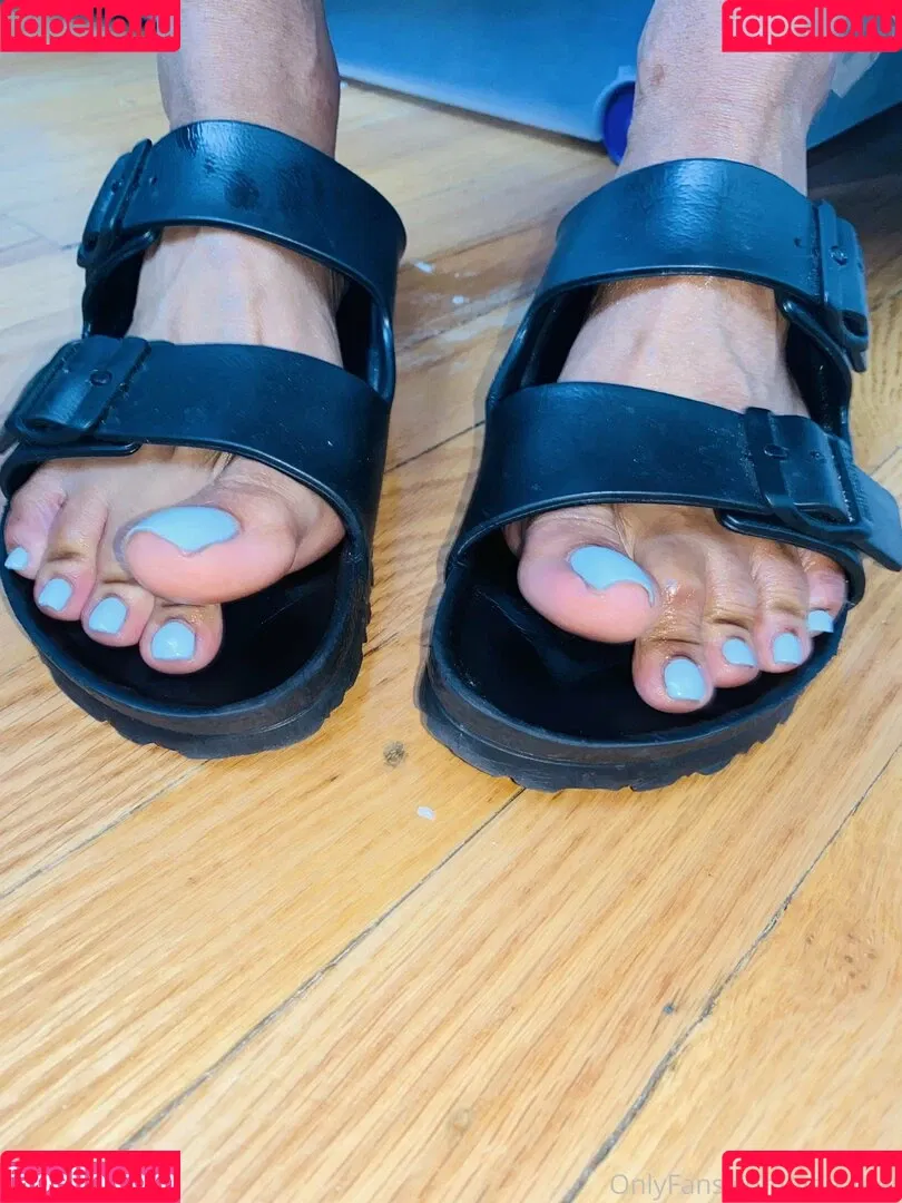reel / vee_feet Onlyfans Photo Gallery 