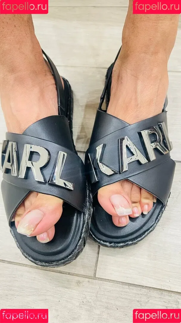 reel / vee_feet Onlyfans Photo Gallery 