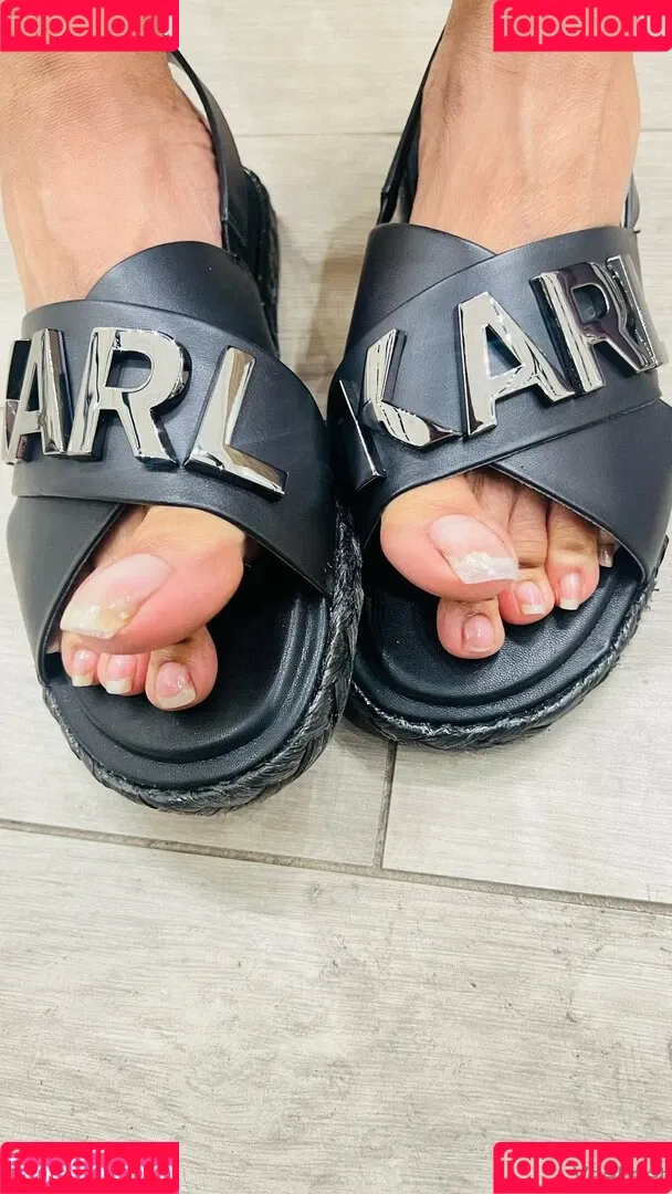 reel / vee_feet Onlyfans Photo Gallery 