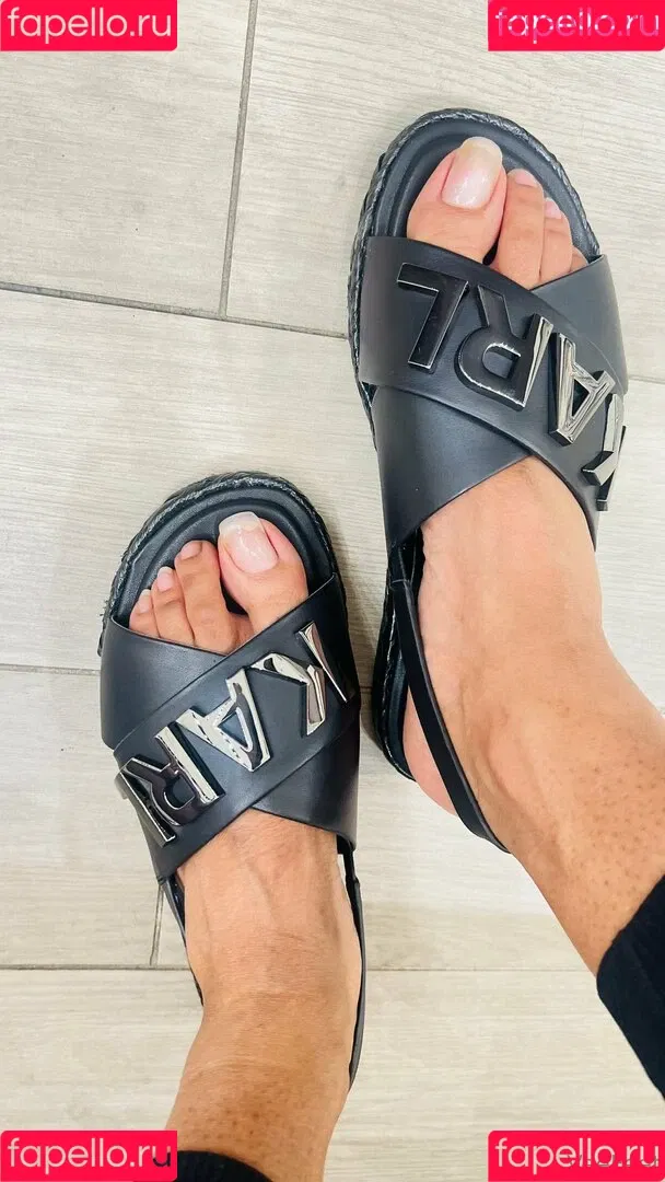reel / vee_feet Onlyfans Photo Gallery 