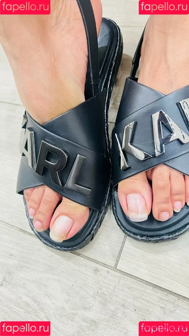 reel / vee_feet Onlyfans Photo Gallery 