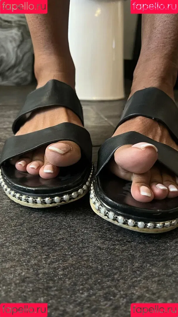 reel / vee_feet Onlyfans Photo Gallery 