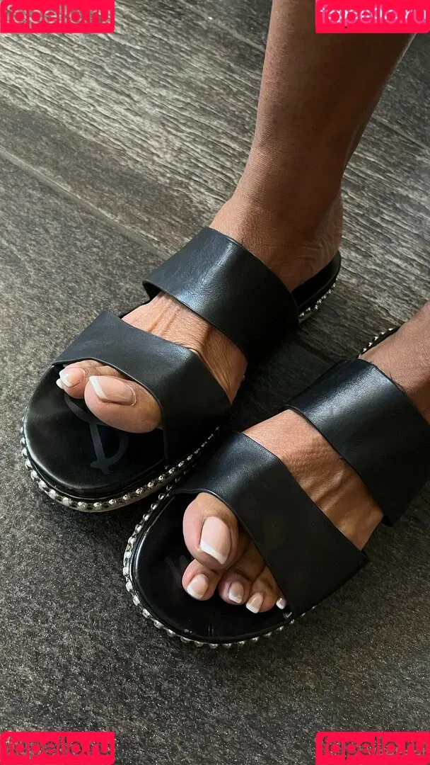 reel / vee_feet Onlyfans Photo Gallery 