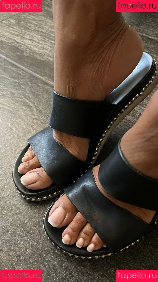 reel / vee_feet Onlyfans Photo Gallery 