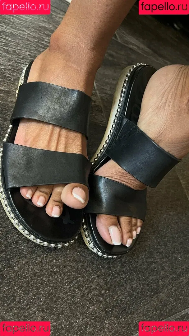 reel / vee_feet Onlyfans Photo Gallery 