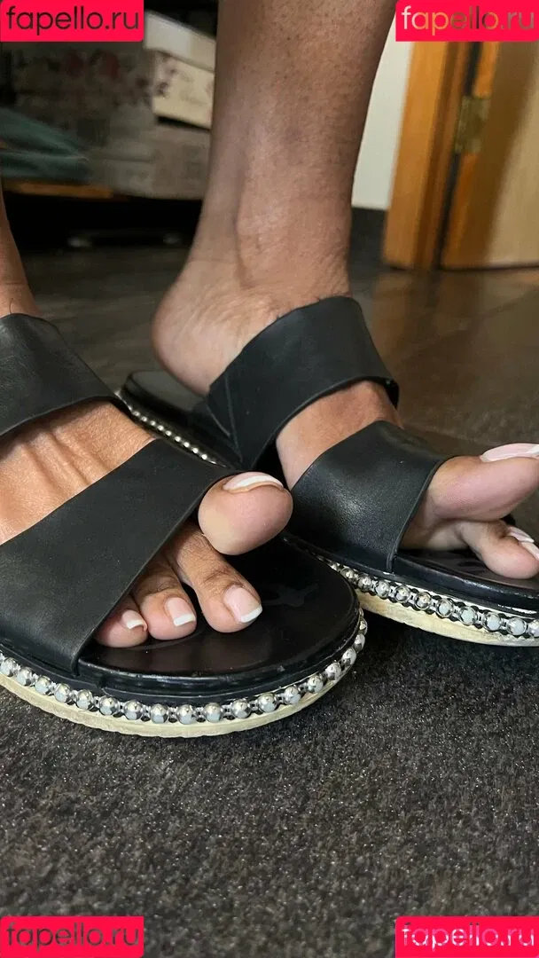 reel / vee_feet Onlyfans Photo Gallery 