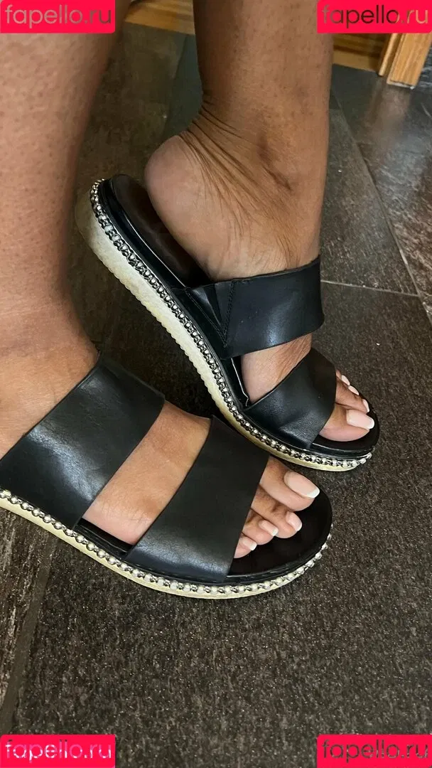 reel / vee_feet Onlyfans Photo Gallery 