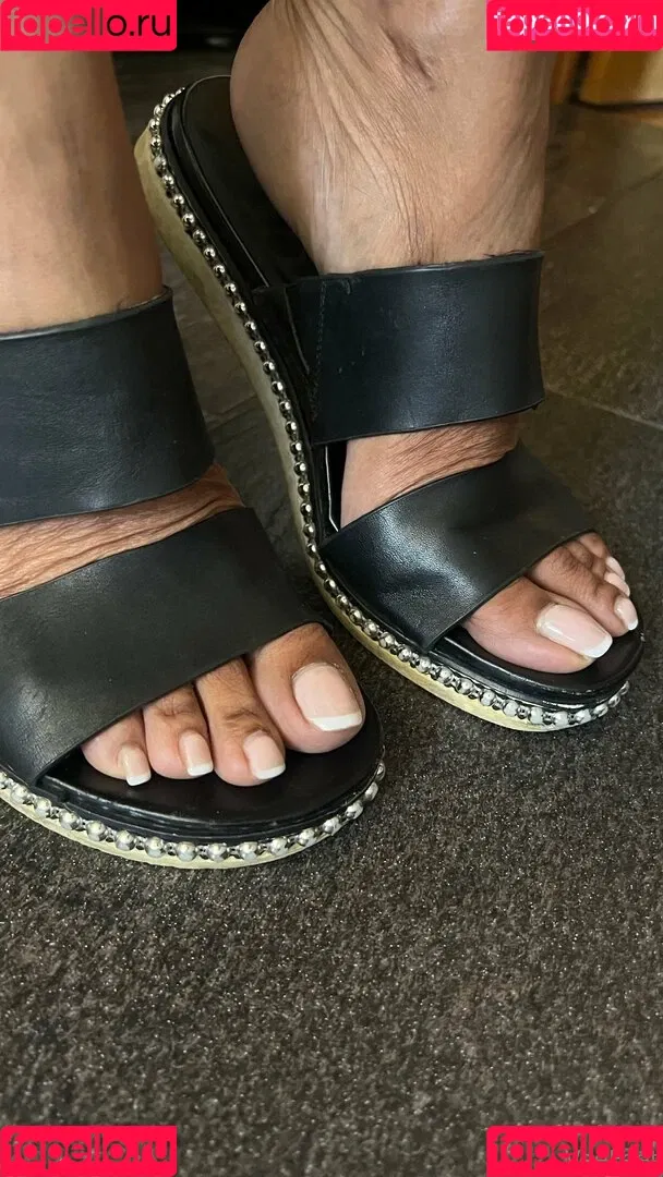 reel / vee_feet Onlyfans Photo Gallery 