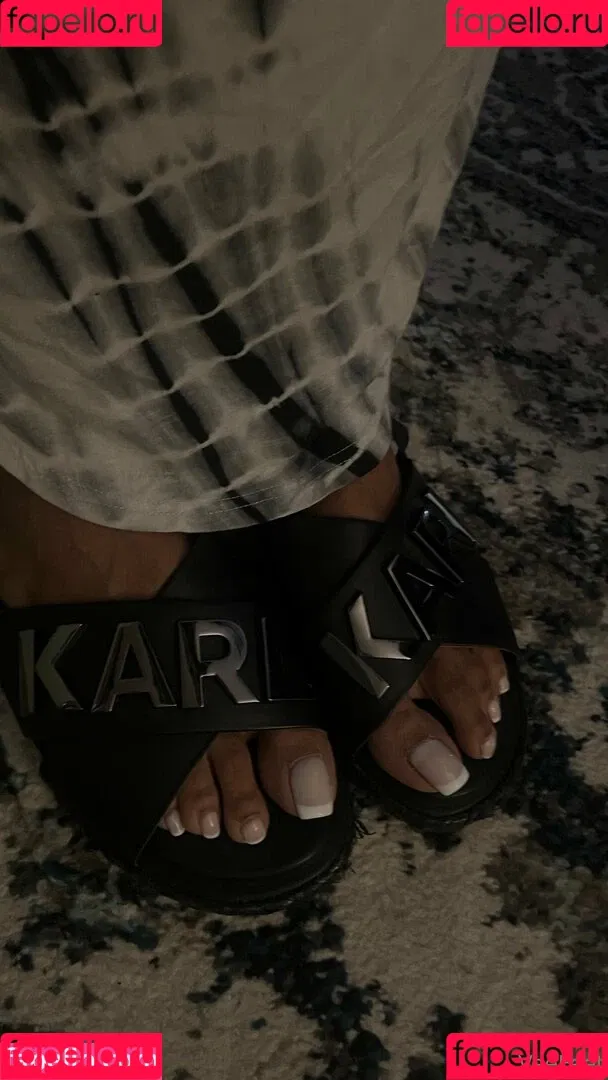 reel / vee_feet Onlyfans Photo Gallery 