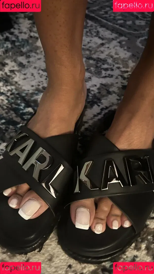 reel / vee_feet Onlyfans Photo Gallery 