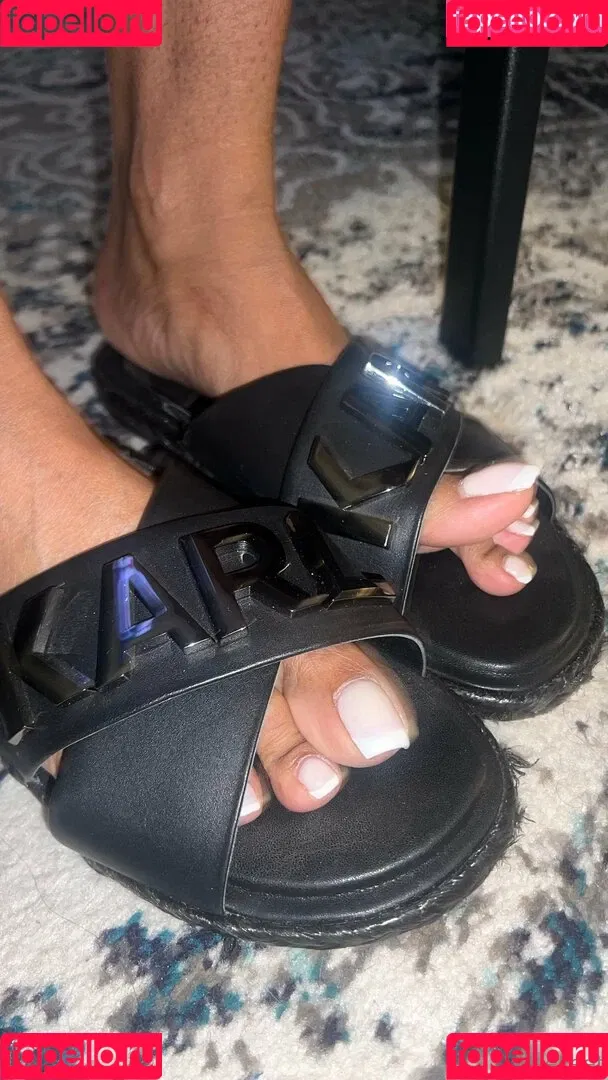 reel / vee_feet Onlyfans Photo Gallery 