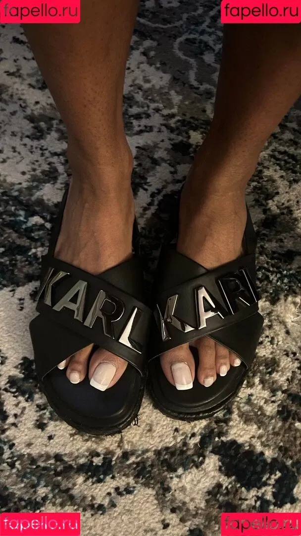 reel / vee_feet Onlyfans Photo Gallery 