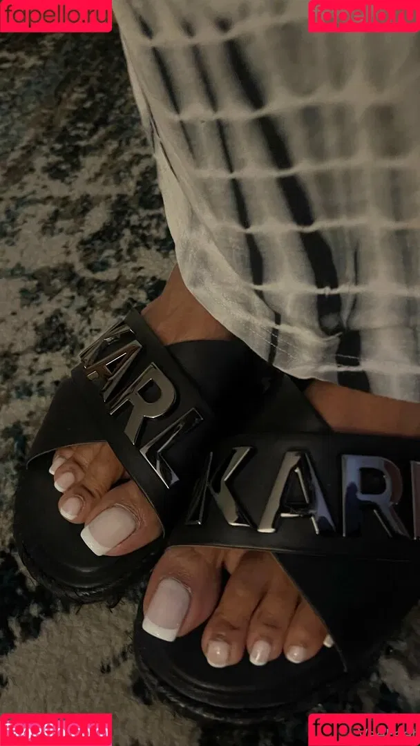 reel / vee_feet Onlyfans Photo Gallery 