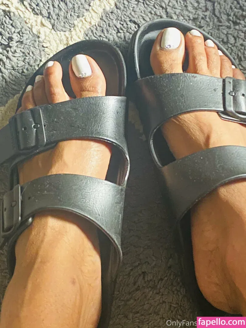 reel / vee_feet Onlyfans Photo Gallery 