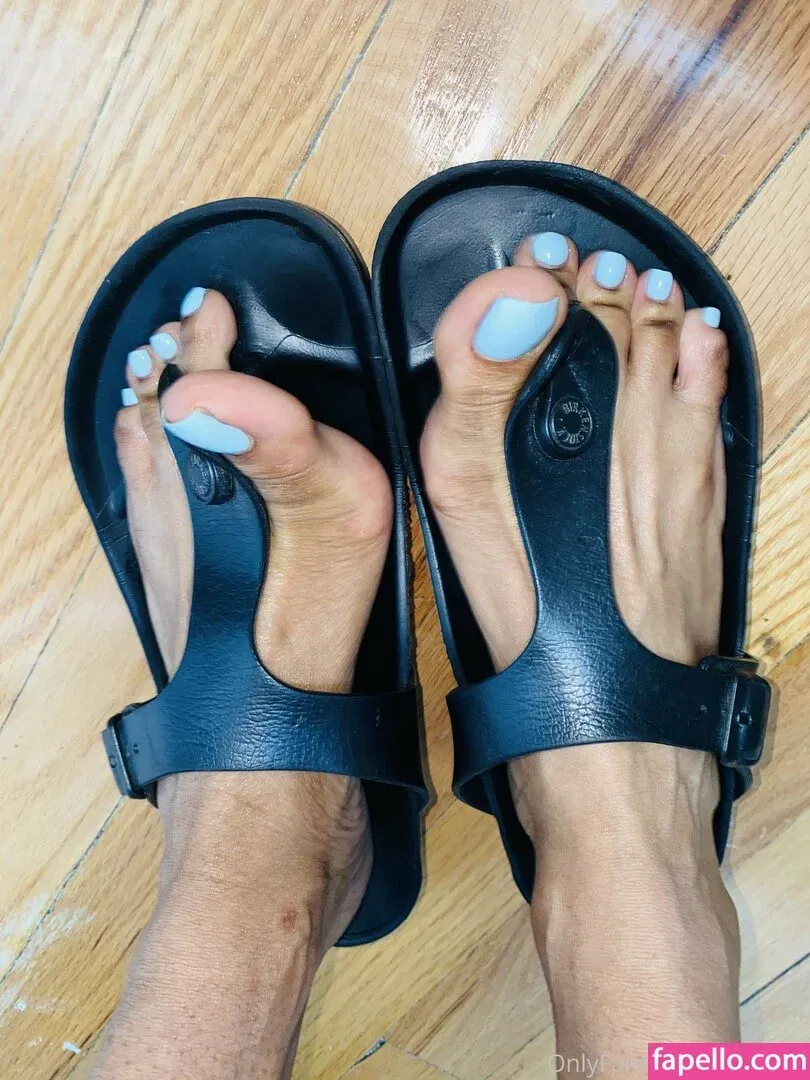 reel / vee_feet Onlyfans Photo Gallery 