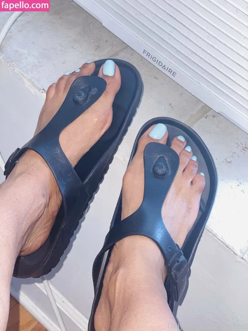 reel / vee_feet Onlyfans Photo Gallery 