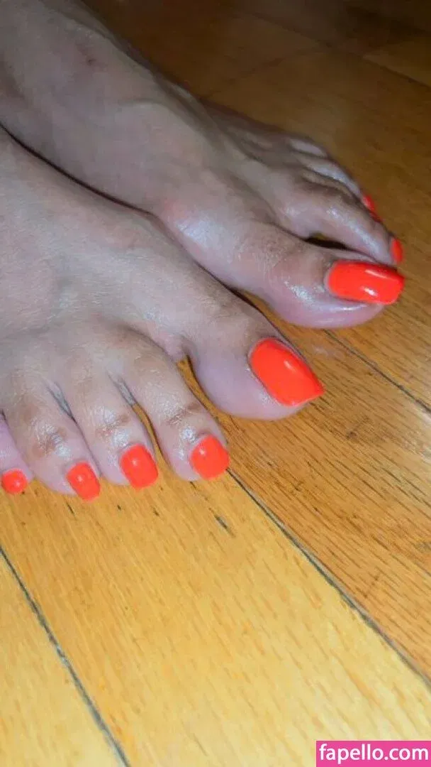 reel / vee_feet Onlyfans Photo Gallery 