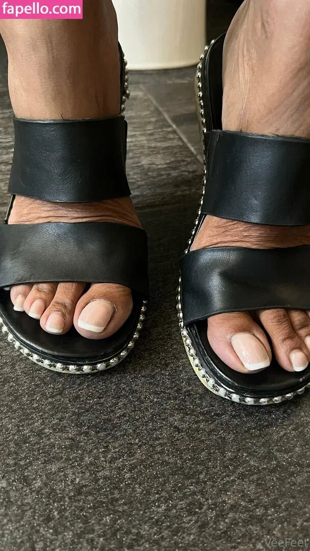 reel / vee_feet Onlyfans Photo Gallery 