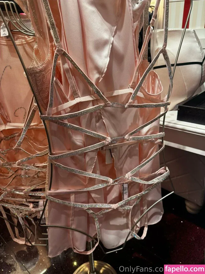 raylucos / rayluke Onlyfans Photo Gallery 