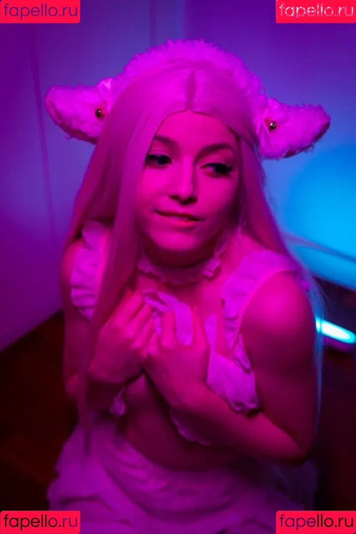 Olyashaa / deepfake / olyashaasaxon Onlyfans Photo Gallery 