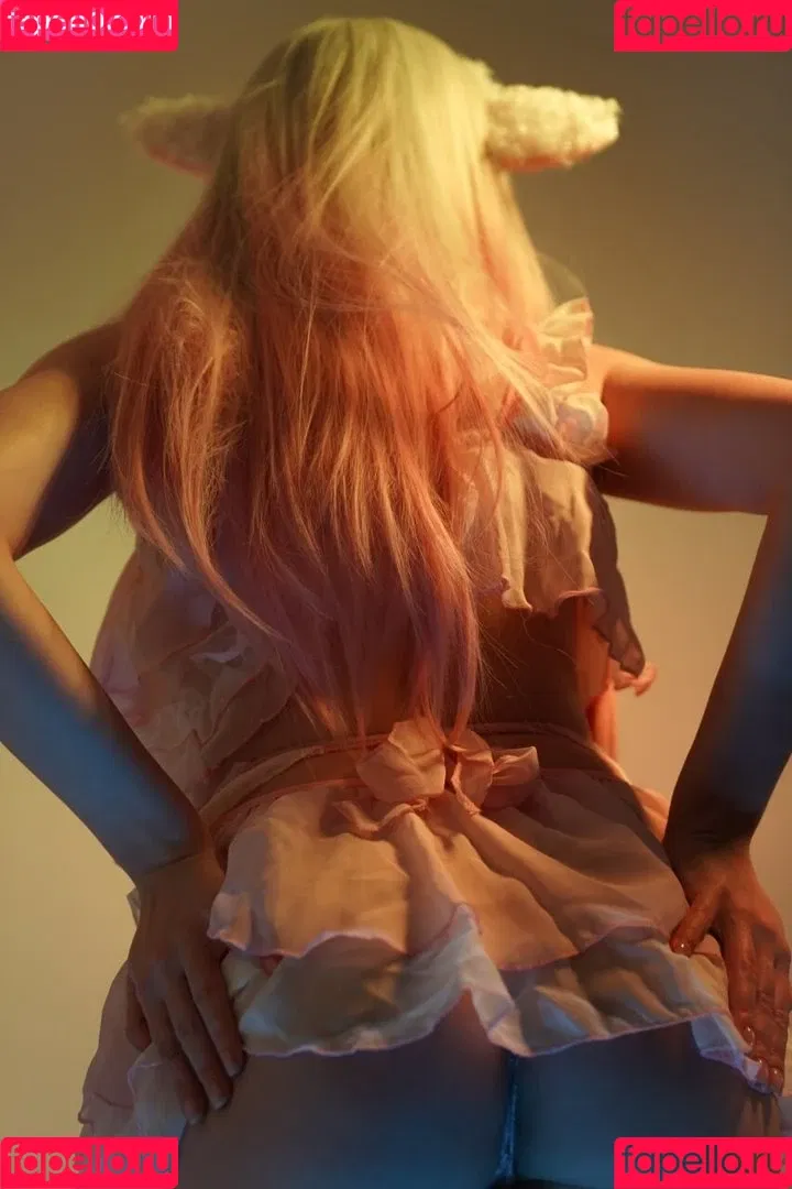 Olyashaa / deepfake / olyashaasaxon Onlyfans Photo Gallery 