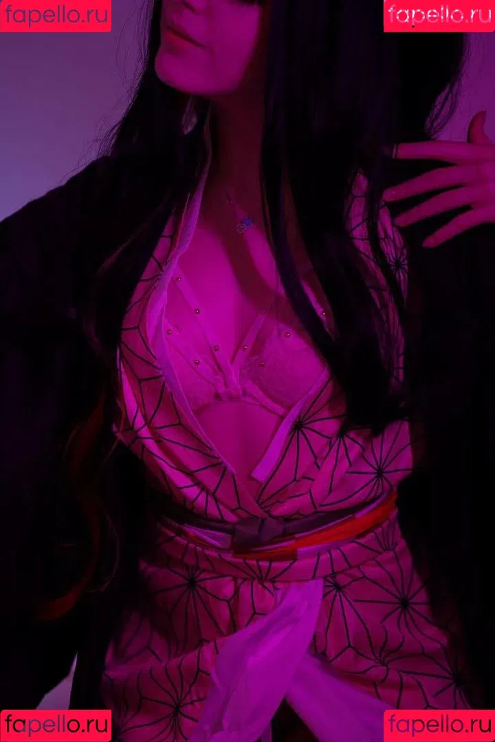 Olyashaa / deepfake / olyashaasaxon Onlyfans Photo Gallery 