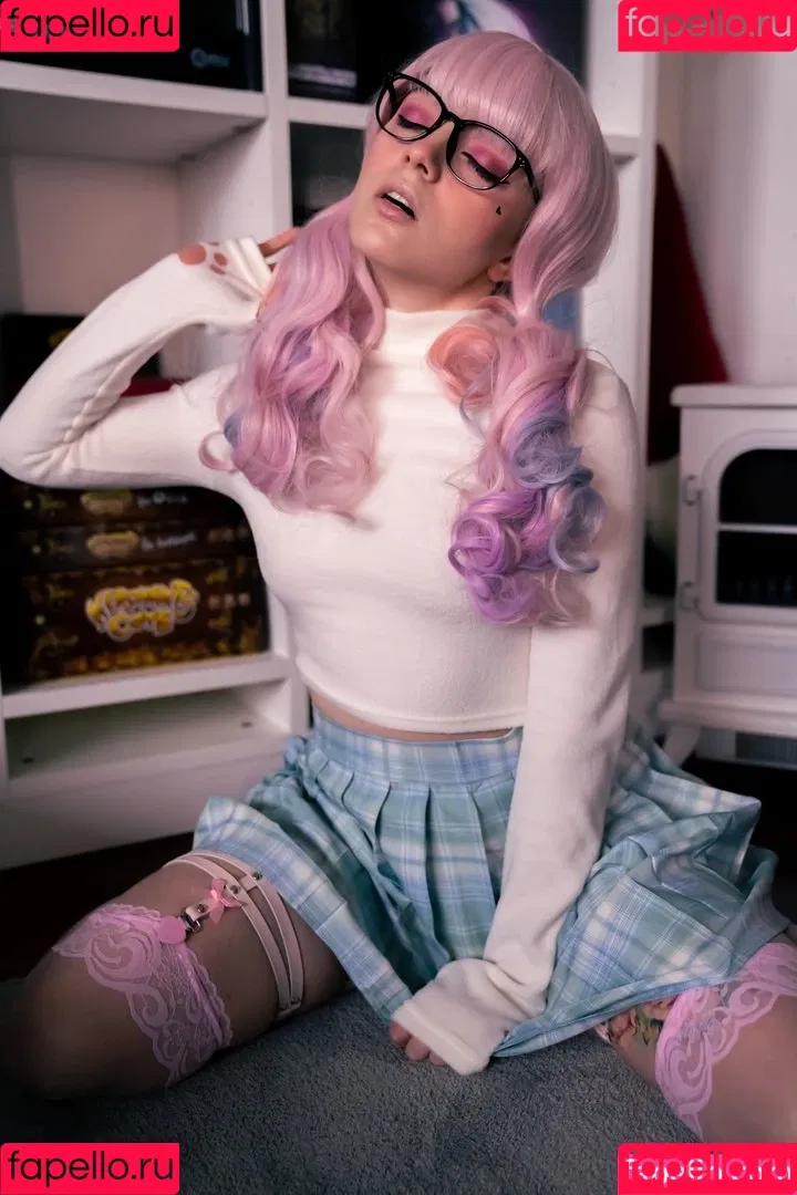 Olyashaa / deepfake / olyashaasaxon Onlyfans Photo Gallery 