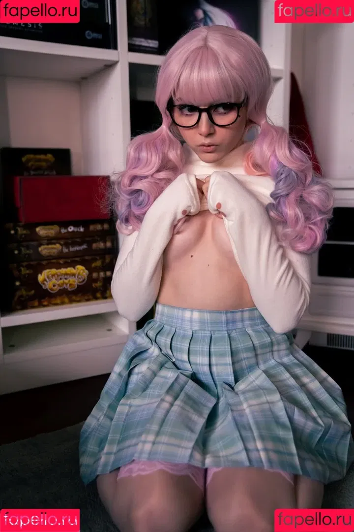 Olyashaa / deepfake / olyashaasaxon Onlyfans Photo Gallery 