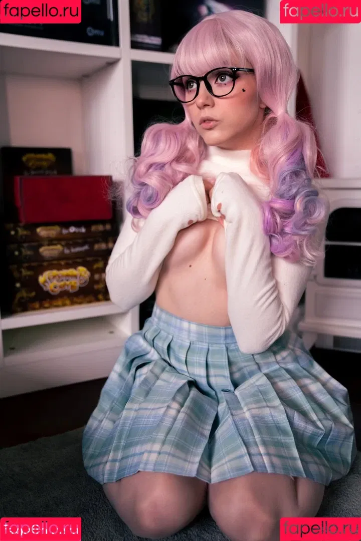 Olyashaa / deepfake / olyashaasaxon Onlyfans Photo Gallery 