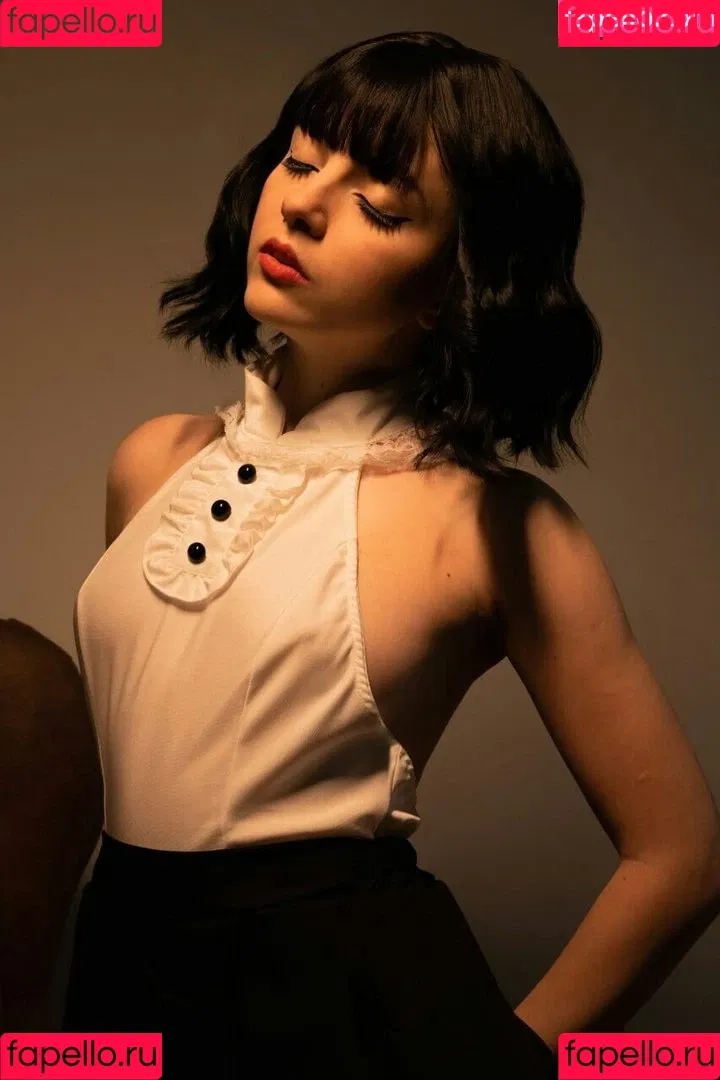 Olyashaa / deepfake / olyashaasaxon Onlyfans Photo Gallery 