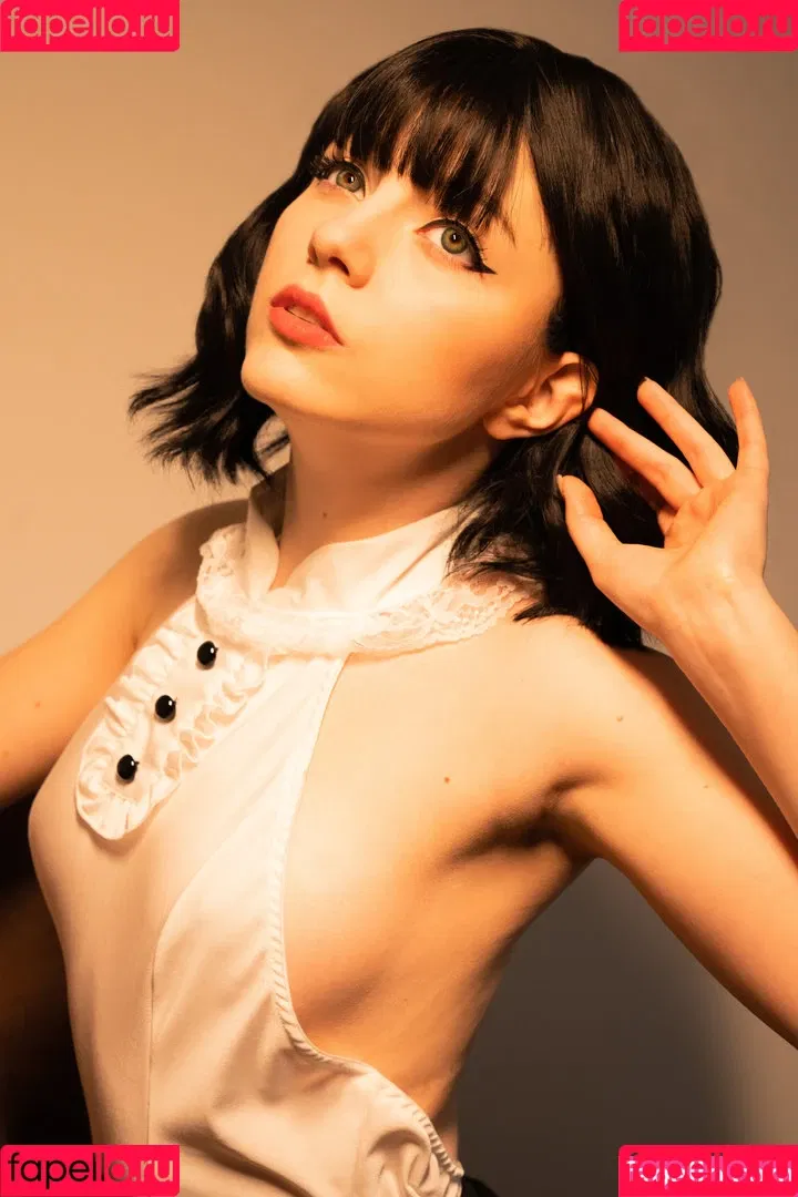 Olyashaa / deepfake / olyashaasaxon Onlyfans Photo Gallery 